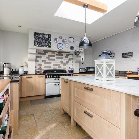 Pretty Country Home Dog Friendly On Request Henfield Екстер'єр фото